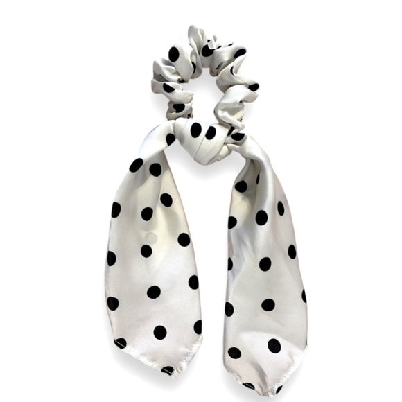 H&M Black and White polka dots satin hair scrunchie BNWOT - Picture 1 of 2